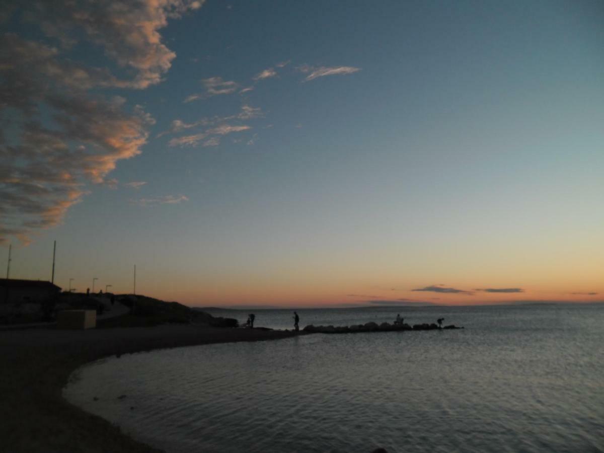Apartmani Nena Povljana Buitenkant foto