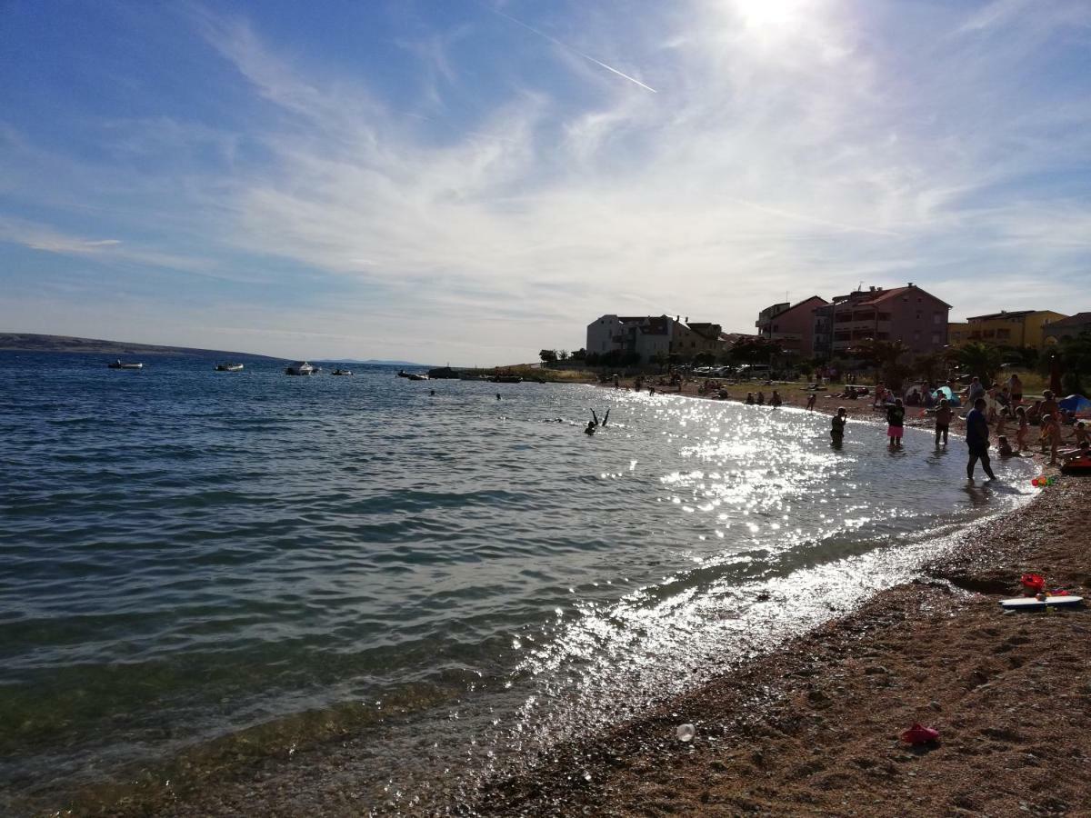 Apartmani Nena Povljana Buitenkant foto